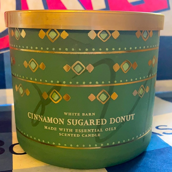 B&BW Cinnamon Sugared Donut Candle